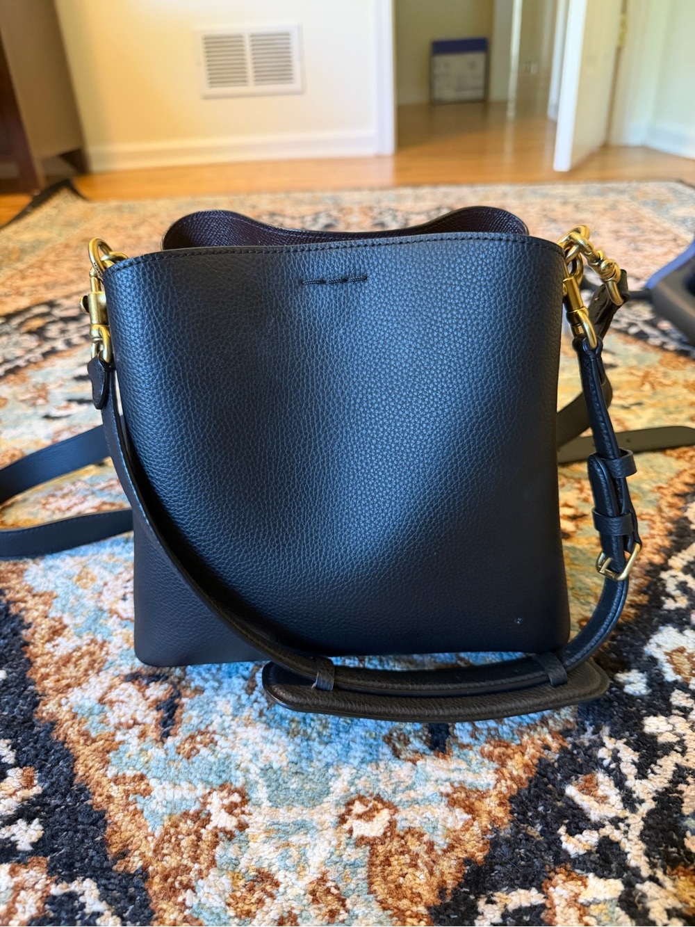 Coach Willow Shoulder Bag Black Pebbled Leather Crossbody with Gold Turn-Lock - Picture 2 of 9